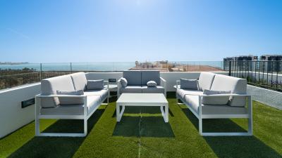 Ocean Dream – Luxury apartments on the beach in Punta Prima in España Casas